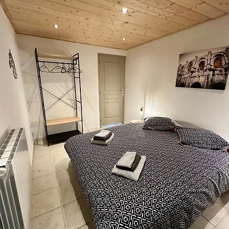Holiday home Le Des Poiriers Uzes